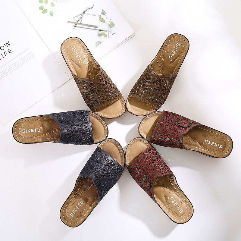 Rea™ – Damens Broderade Lädersandaler