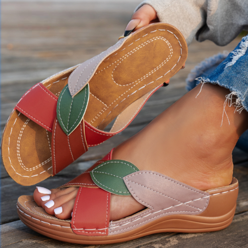 Klara™ – Slip-in Sandaler med Bladmönster för Dam