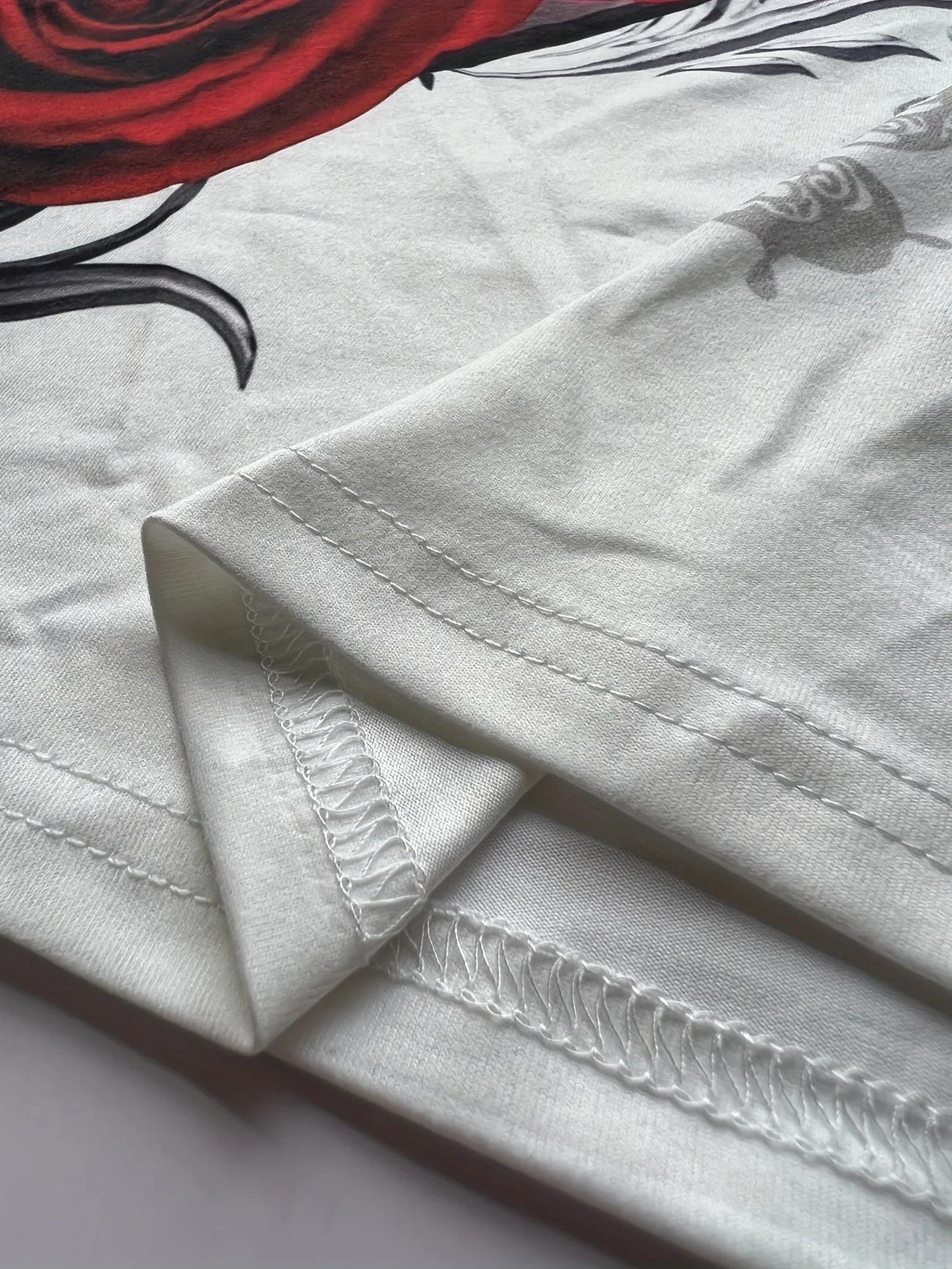 Gemma™ – T-shirt med Rostryck för Dam