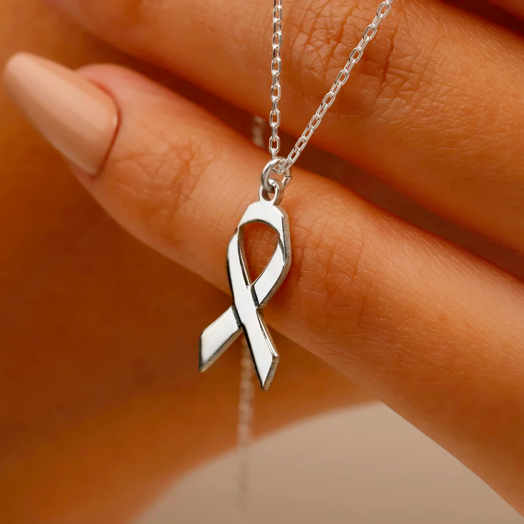 Graciöst Linjehalsband | Tillsammans mot Bröstcancer