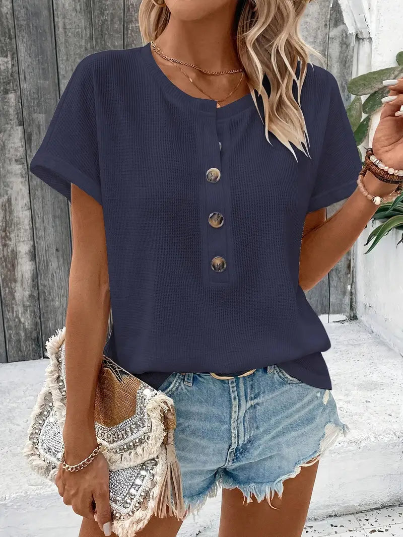 Lisa™ – Topp med Knappdetaljer
