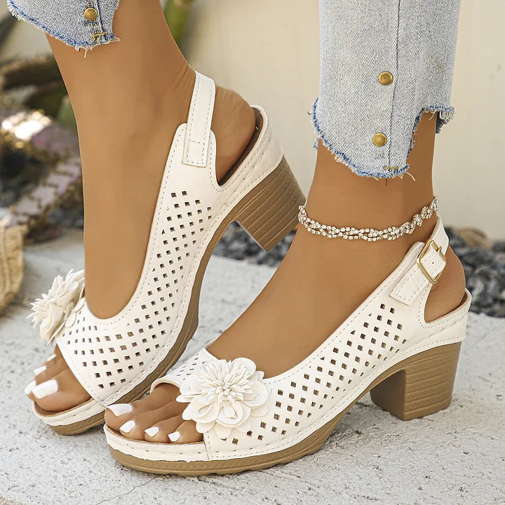 Sandra™ – Damens Blommiga Sandaler med Blockklack