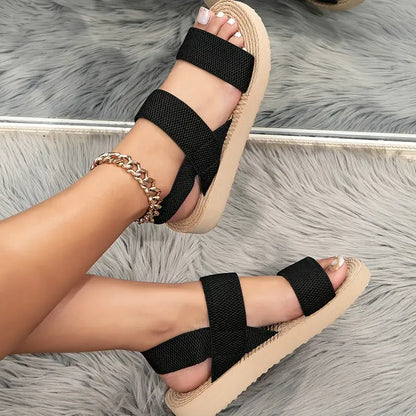 Zandra™ – Sandaler med Kilklack och Öppen Tå för Dam