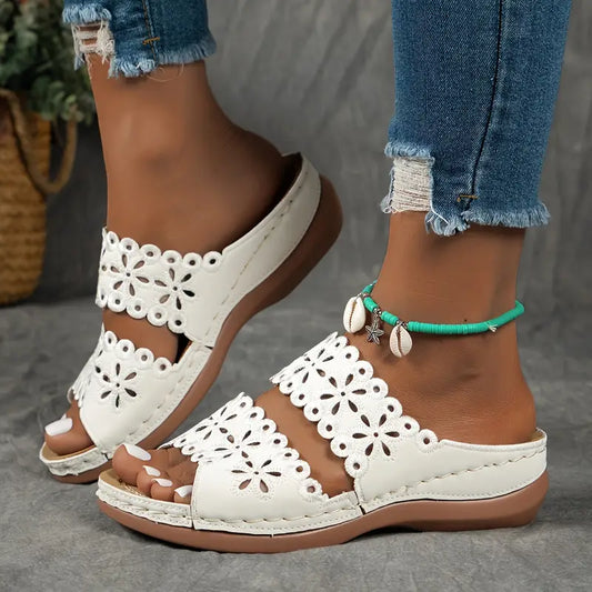 Nora™ - Blommiga Slidesandaler